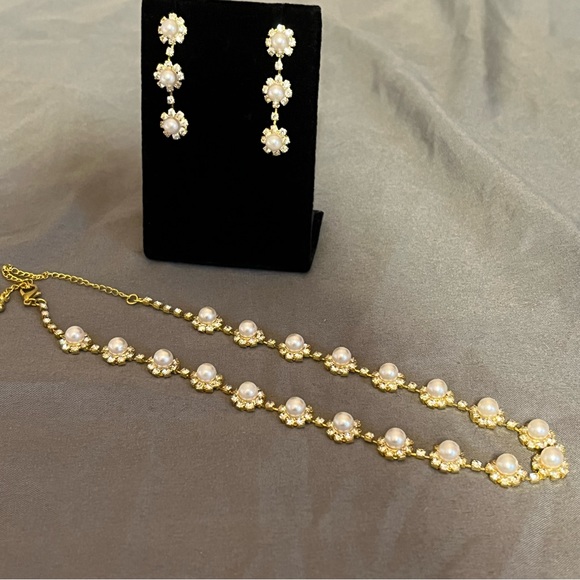 Prom/Special Occasion Necklace and Earrings, Gold with Pearl and Rhinestones - Picture 8 of 15